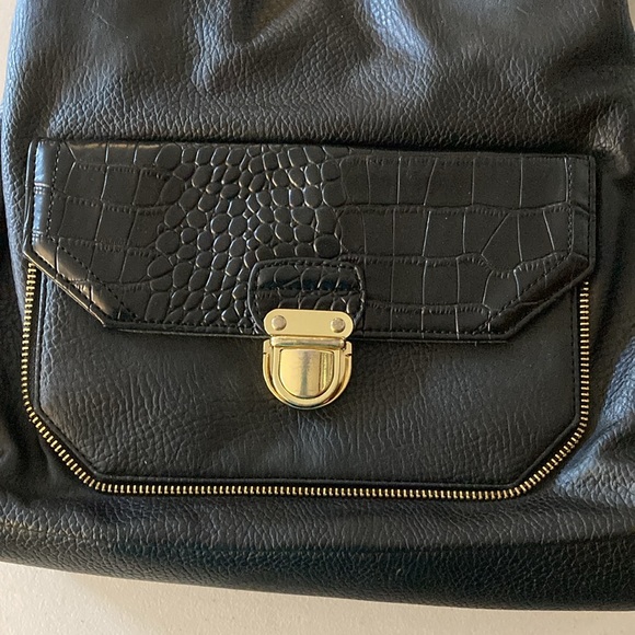 Olivia & Joy, Black faux leather purse, lots of compartments - Picture 3 of 16